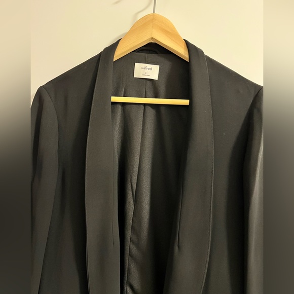 Aritzia Wilfred Blazer in Black - Picture 2 of 4